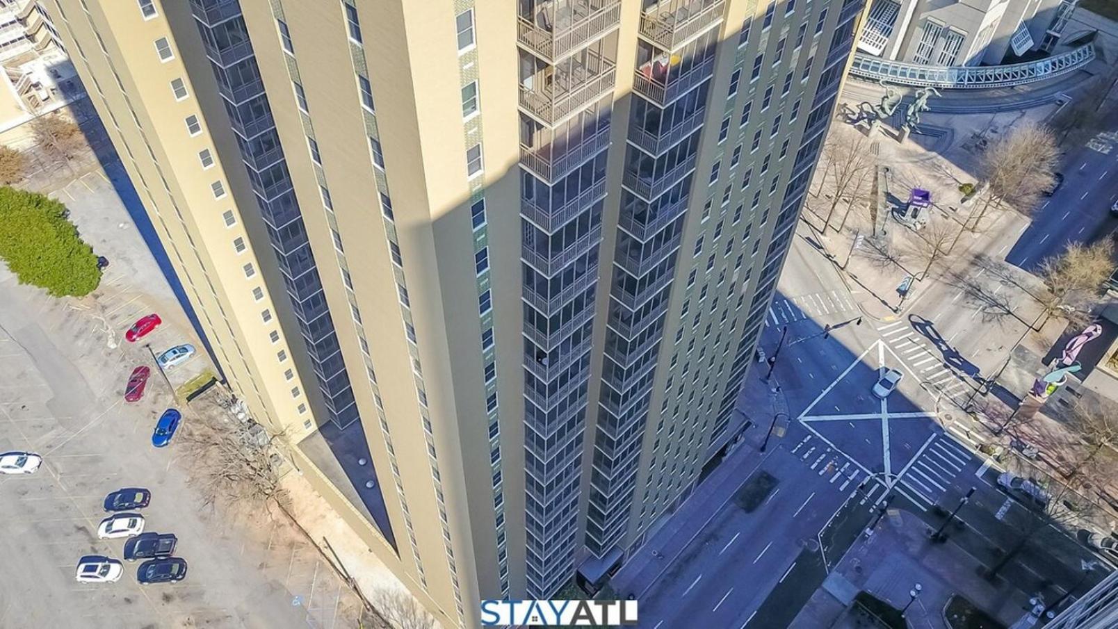 High Rise Downtown Condo With Skyline View 애틀랜타 외부 사진